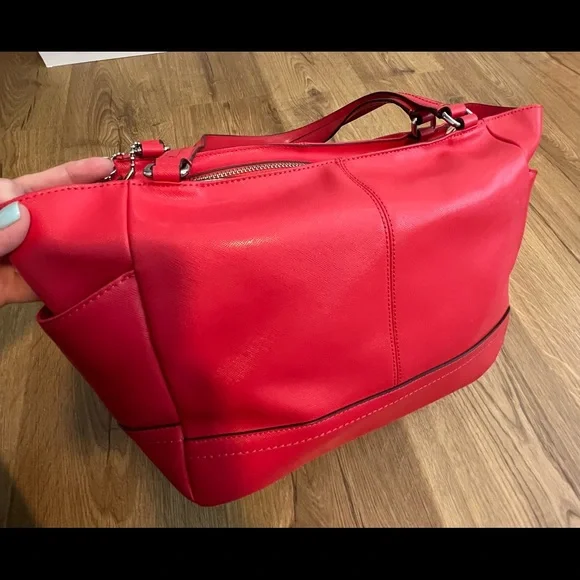 Coach shoulder bag! Beautiful color!🌹 - Picture 6 of 9